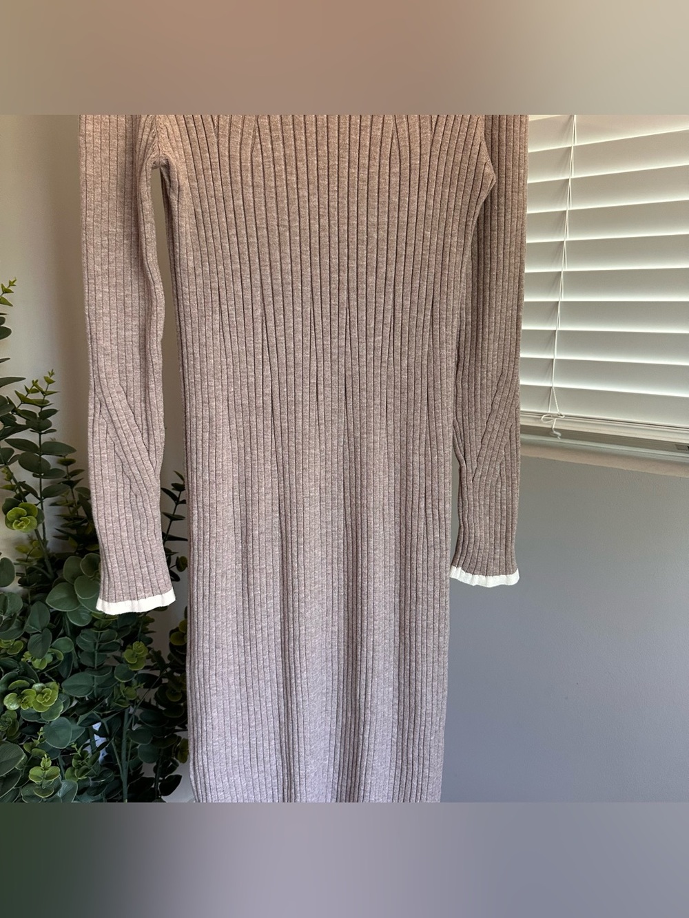 Varley Ribbed Knit Midi Dress - Picture 3 of 9